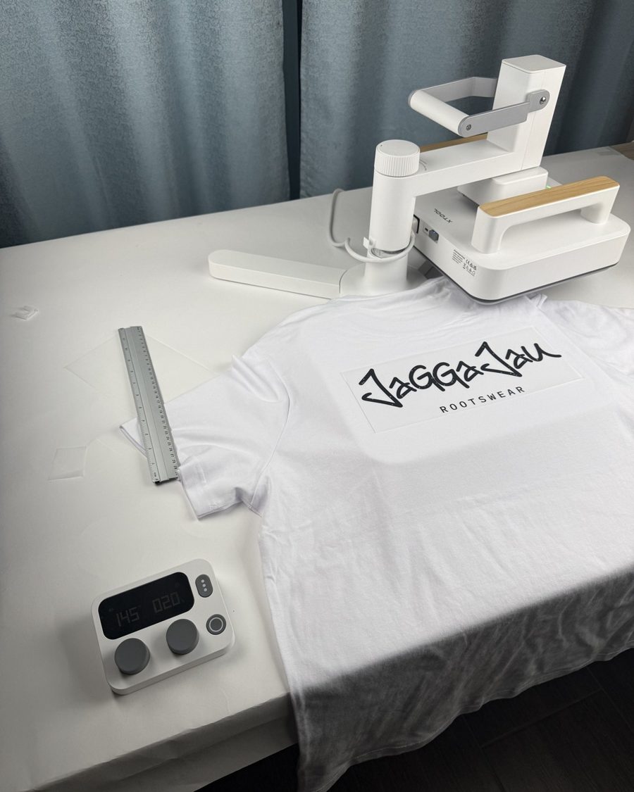 Shirt auf der Heizpresse